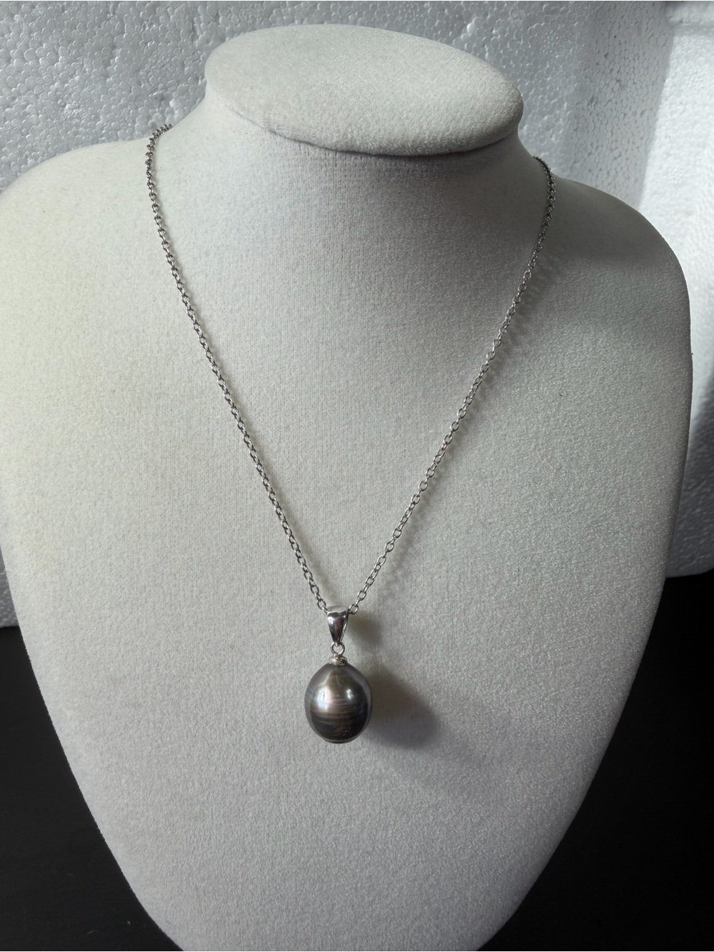 925 Sterling Silver Gray Baroque Pearl Teardrop Charm Pendant Cable Necklace